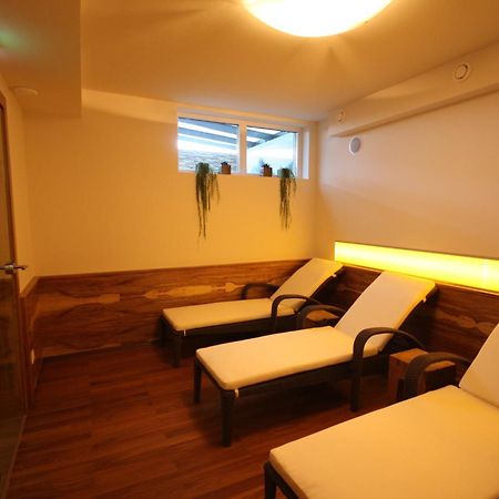 Aparthotel Kristall 알텐막팀퐁와 외부 사진