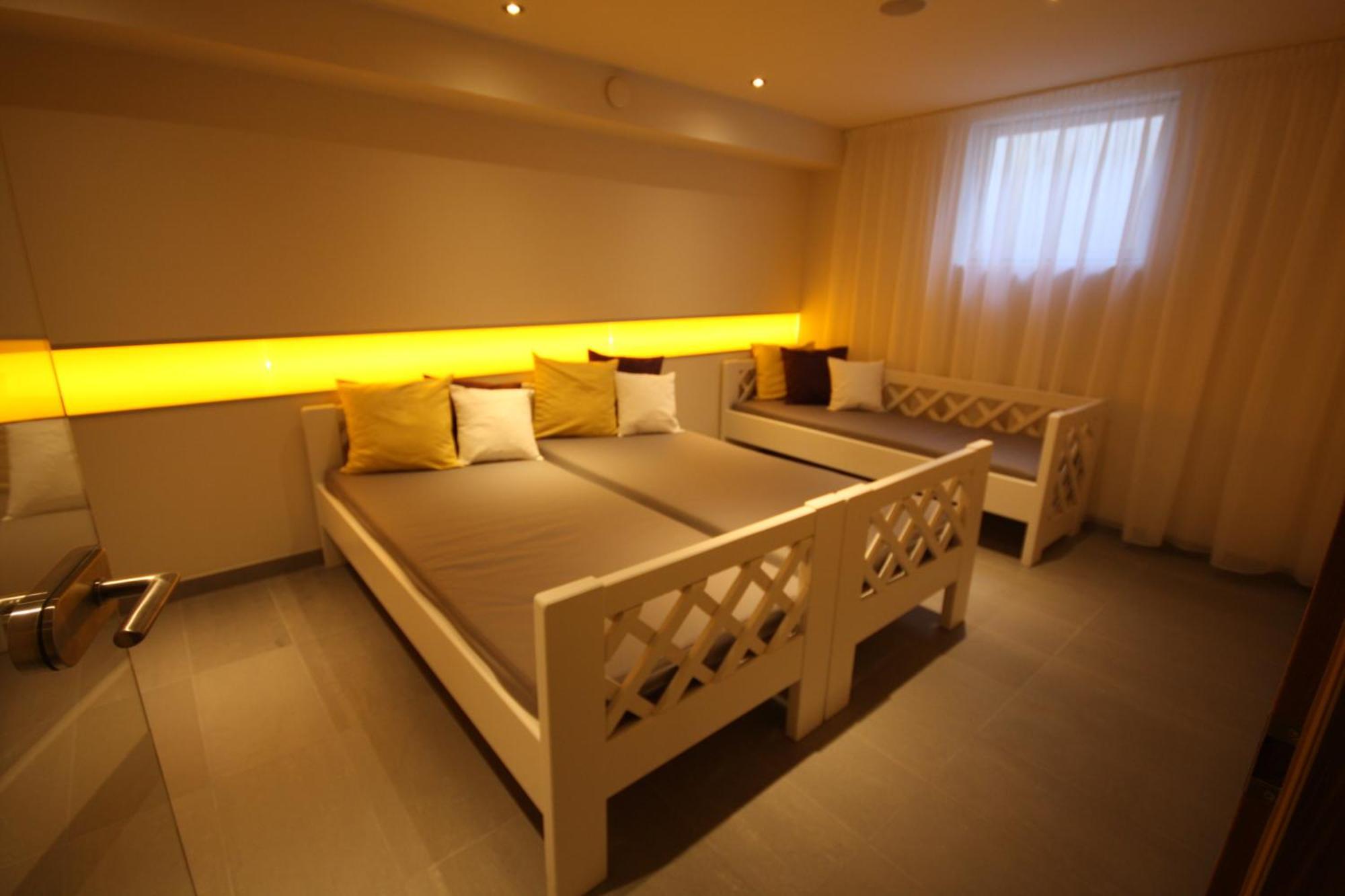 Aparthotel Kristall 알텐막팀퐁와 외부 사진