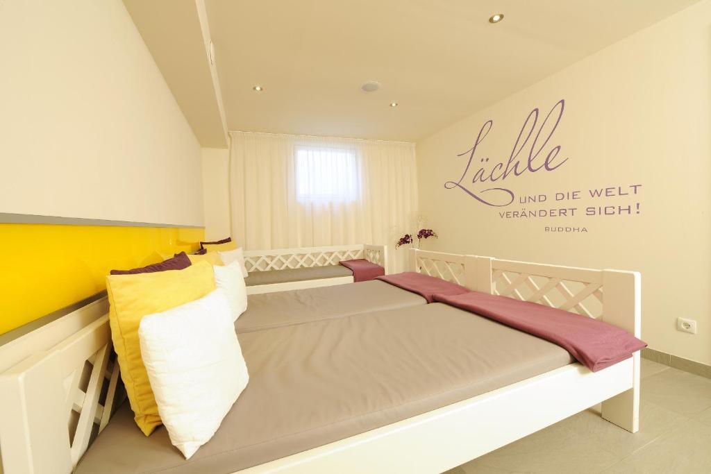 Aparthotel Kristall 알텐막팀퐁와 외부 사진